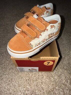 Vans Kids Suede Velcro Sneakers in Tan with Bear Print